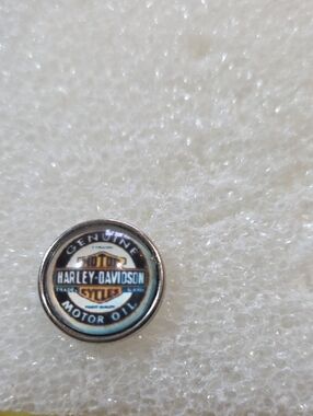 Harley-Davidson Black & Blue Motor Oil Logo Ginger Snap 18mm